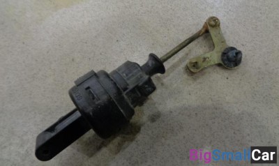 Клапан пневматический от Mercedes-Benz S-Class W140 1991-1998