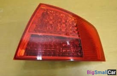 Фонарь б/у VAG 4E0945096C правый угол седан - купить Горном Ерике
