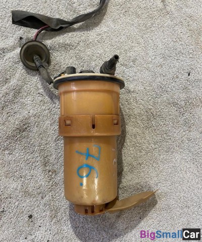 Насос топливный Toyota Platz 2000 - купить Горном Ерике