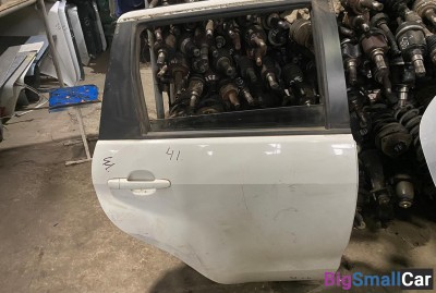 Дверь задняя правая Toyota Ist - купить Горном Ерике